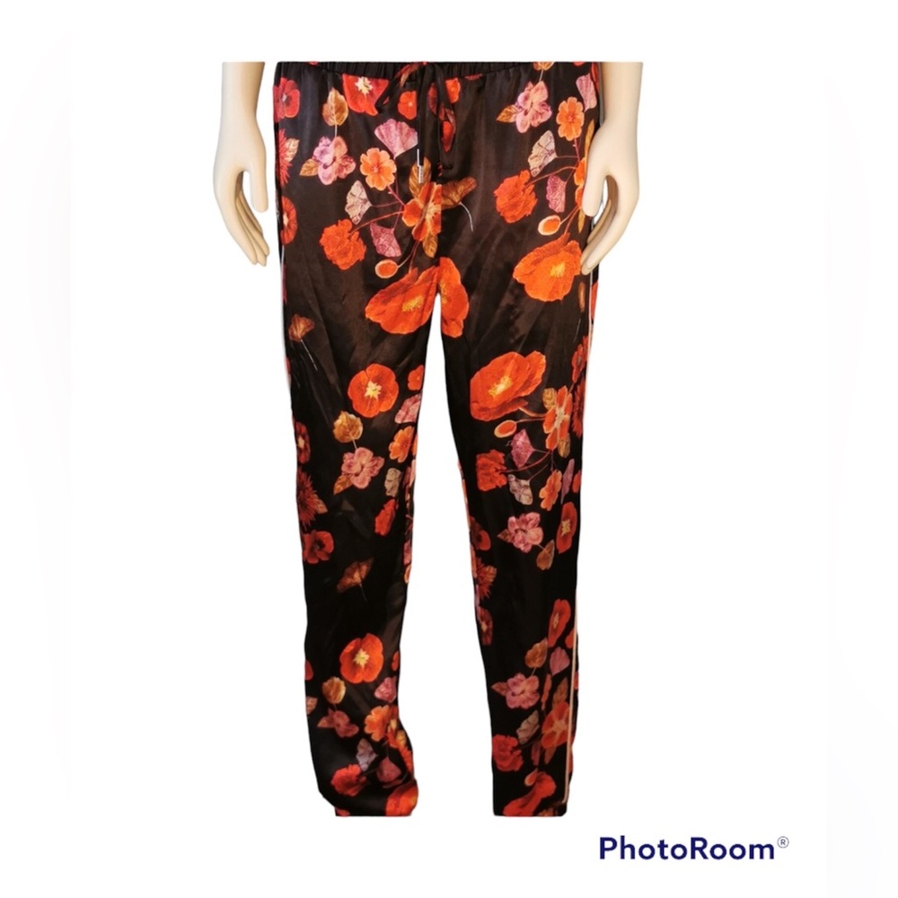 💄 Guess very soft satin Floral Pants, Size L